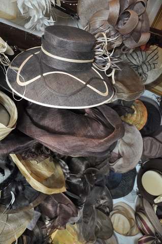 chapeaux